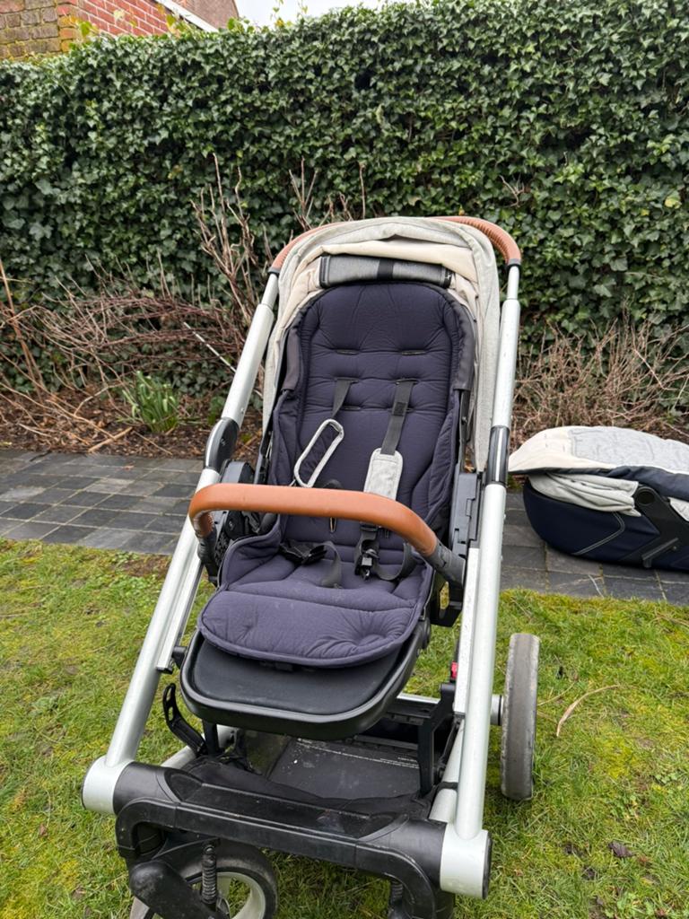 Mutsy igo, Kinderen en Baby's, Buggy's, Zo goed als nieuw, Voetenzak, Ophalen