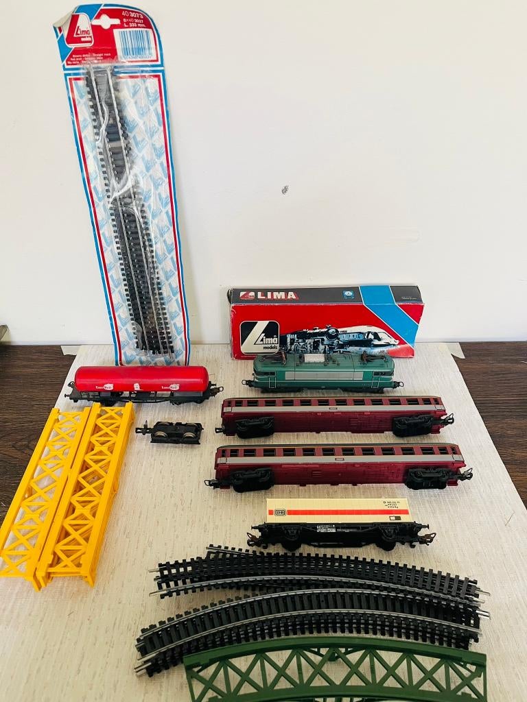 Lima HO trein lot locomotief wagons rails brug modeltrein, Hobby en Vrije tijd, Gebruikt, Ophalen of Verzenden, Lima, Gelijkstroom