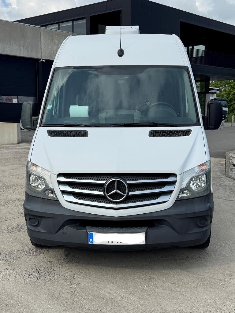 Bestelwagen - Koelwagen frigo - diepvries, Voorwielaandrijving, 4 deurs, Stof, 4 cilinders