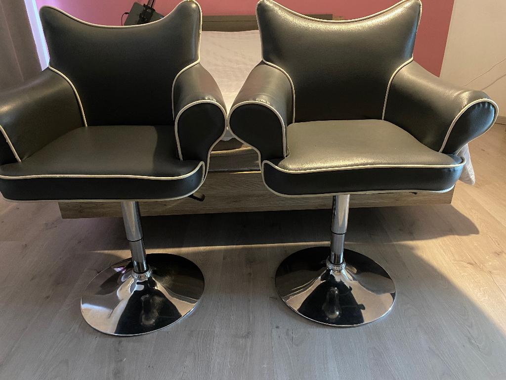 Tabouret fauteuil, Enlèvement, Utilisé, Cuir, Avec repose-pieds