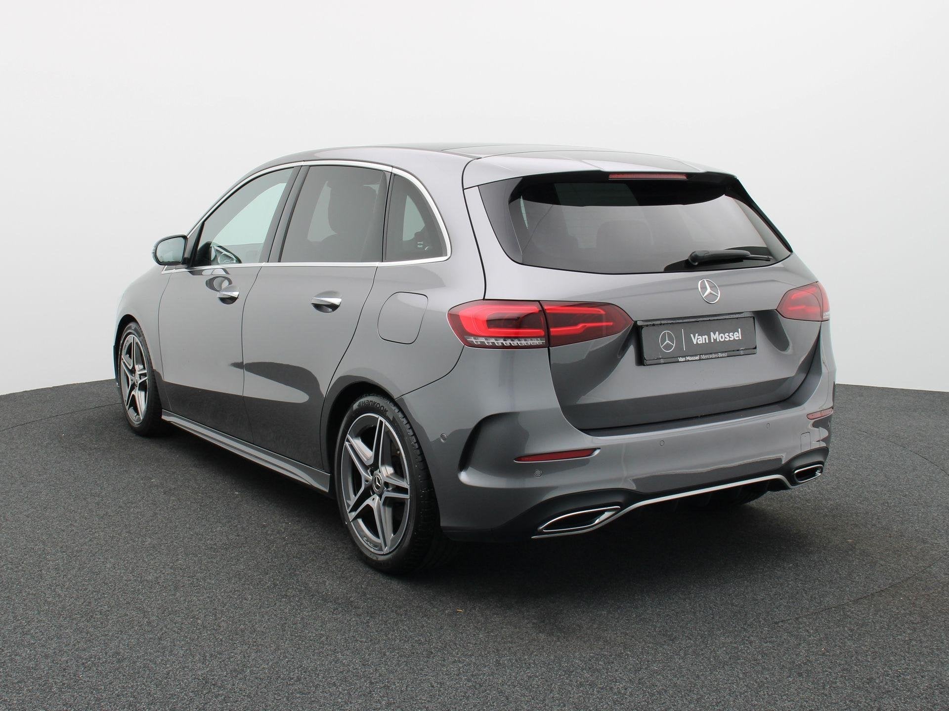 Mercedes-Benz B 200d AMG Line + PANORAMISCH DAK + MULTIBEAM, Auto's, Dealer onderhouden, Gebruikt, 4 cilinders, 1435 kg