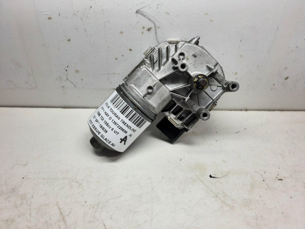 MOTEUR ESSUIE-GLACE AVANT Touran (1T1 / T2) (1T1955119A), Autos : Pièces & Accessoires, Volkswagen, Mevr. I. Hauben, Utilisé, Rue de l'Espoir 34 34
4030  GRIVEGNÉE, BE