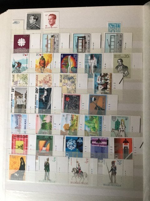 België 1983 Complete jaargang postzegels postfris, Postzegels en Munten, Postzegels | Europa | België, Orginele gom, Ophalen of Verzenden