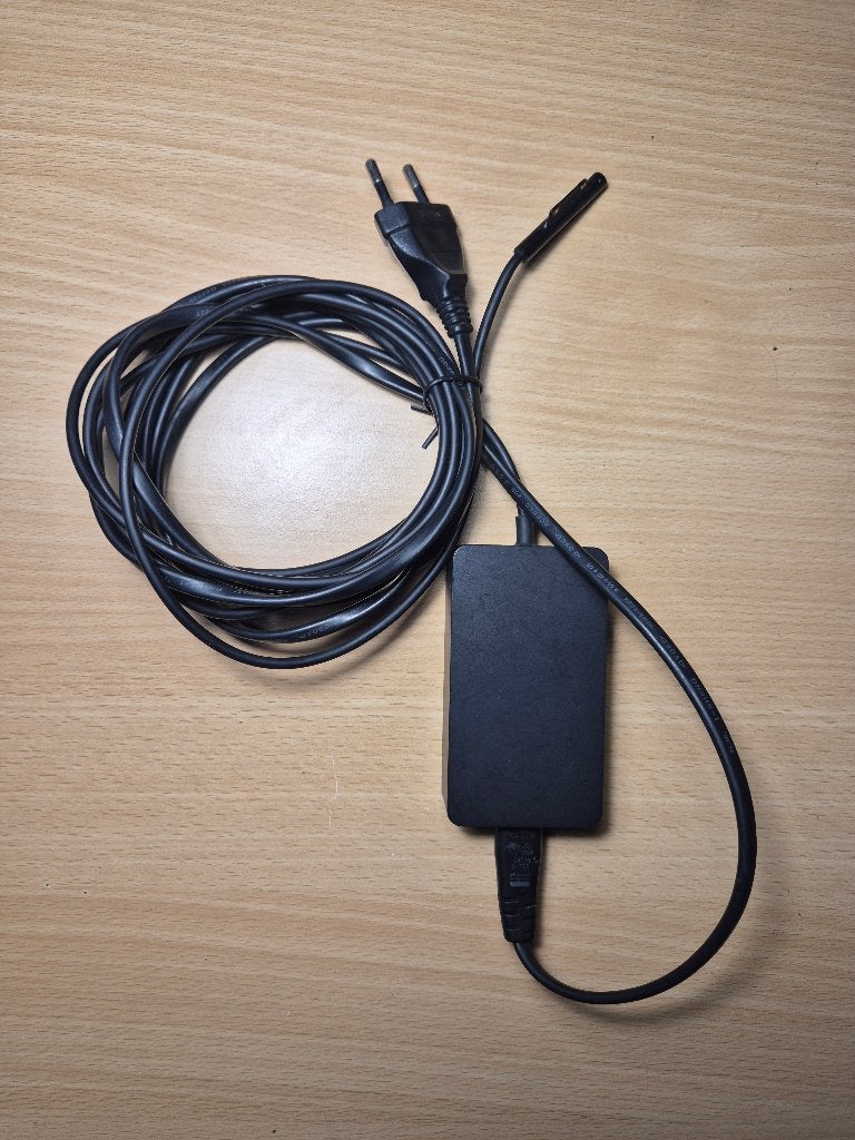 Microsoft Surface 44W-lader (model 1800), Computers en Software, Ophalen, Gebruikt, Microsoft