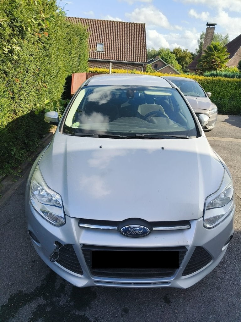 Ford Focus 2014 diesel -MOTOR KAPOT - voor onderdelen/export, Autos, Ford, Focus, Achat, 5 portes, Particulier
