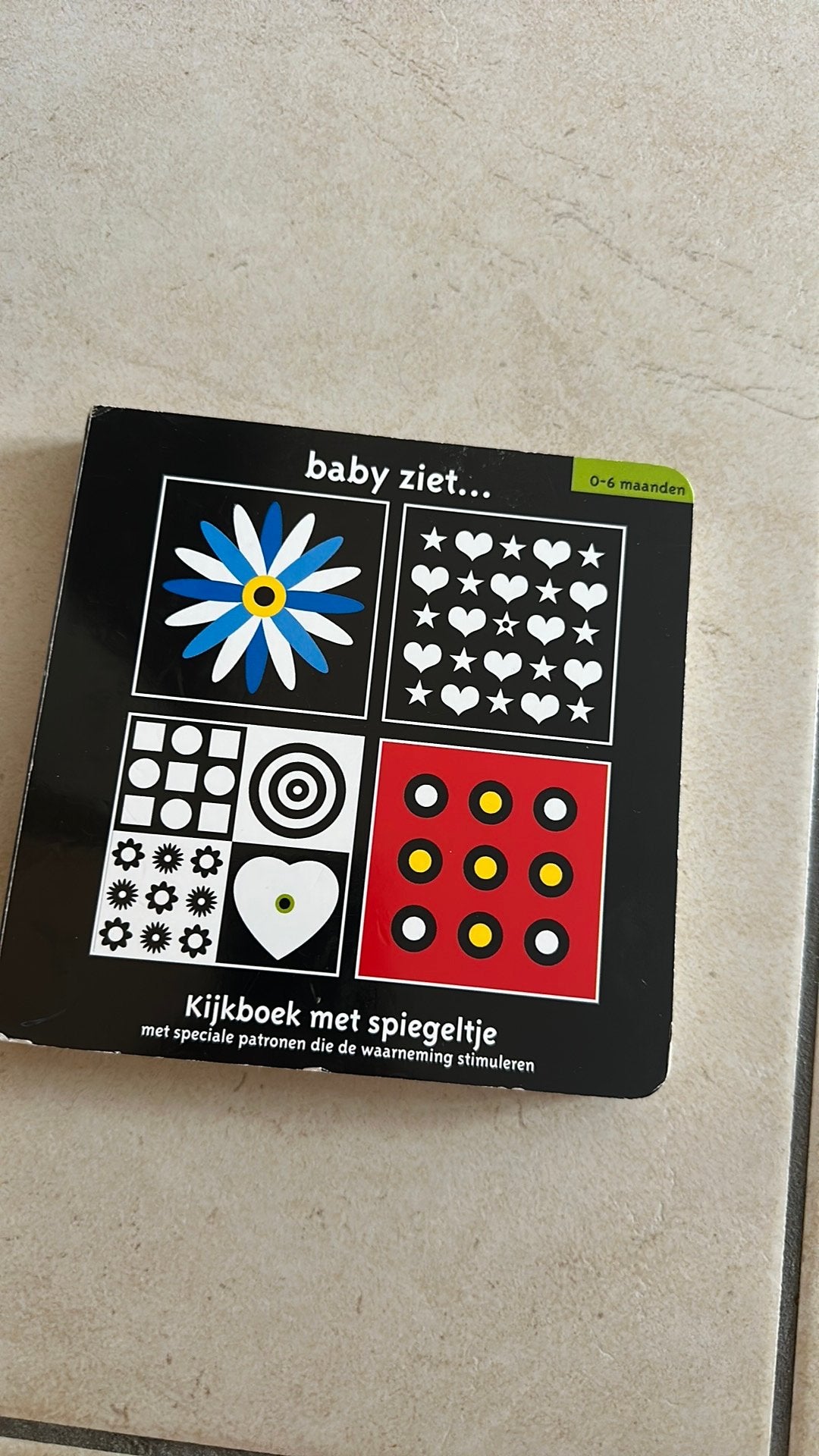 Baby ziet .. boekje, Hobby en Vrije tijd, Ophalen, Zo goed als nieuw