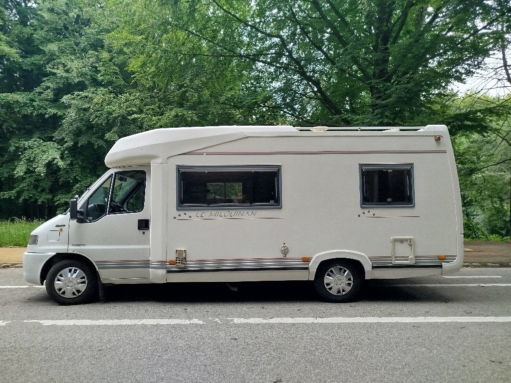 Camping-car Fleurette-Fiat 2.8 Turbo Diesel 122cv Bon état ., Caravanes & Camping, Jusqu'à 4, Siège standard, Toilette à cassette