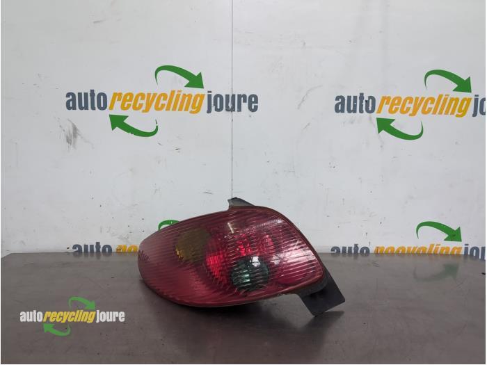 Achterlicht links van een Peugeot 206, Auto-onderdelen, Verlichting, Peugeot, Gebruikt, 3 maanden garantie