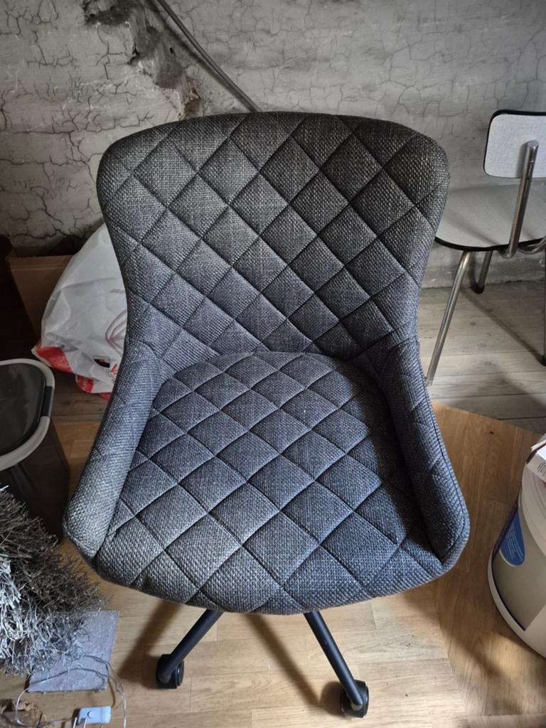 Bureau stoel in goede staat, Ophalen