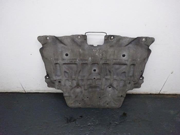 Plaque de protection moteur d'un Mercedes C-Klasse, 3 mois de garantie, Utilisé, -, -