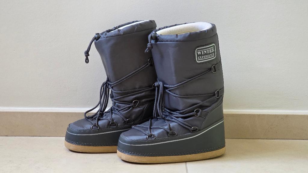 Moonboots grijs maat 41/43, Sport en Fitness, Skiën en Langlaufen, Ophalen, Nieuw, Snowboots