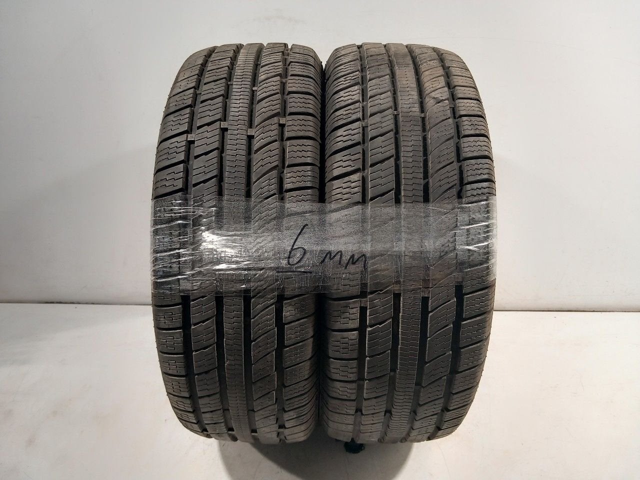 Bandenset 2 stuks 4-Seizoenen 195 55 R15, Van der Ven Autorecycling B.V., Pneus hiver, Ettenseweg 76, 4706 PB Roosendaal, The Netherlands