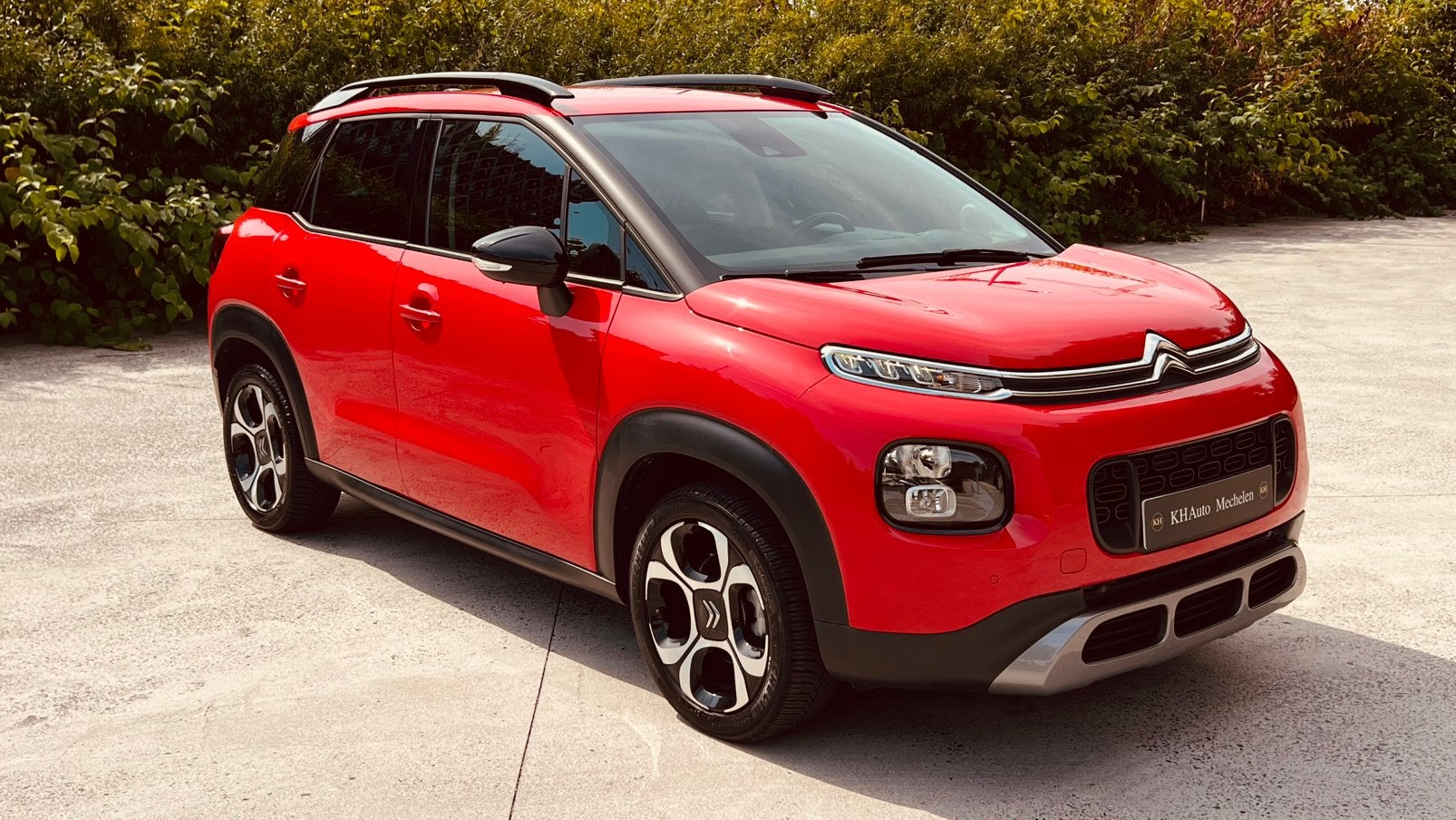 Citroen C3 Aircross 1.2i Shine 110pk Camera CarPlay Garantie, Automaat, Dealer onderhouden, Euro 6, Leder