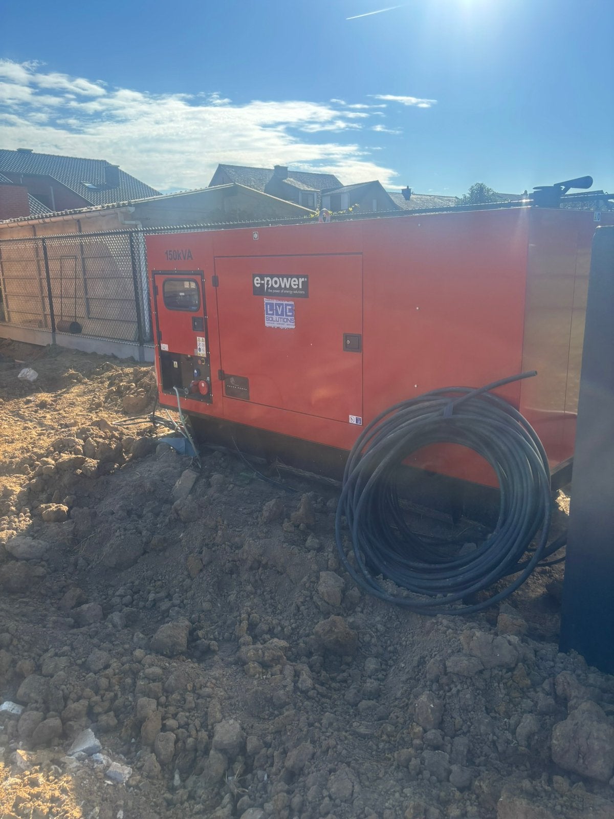 Stroomgroep 150kva en tank 2500 liter, Bricolage & Construction, Enlèvement