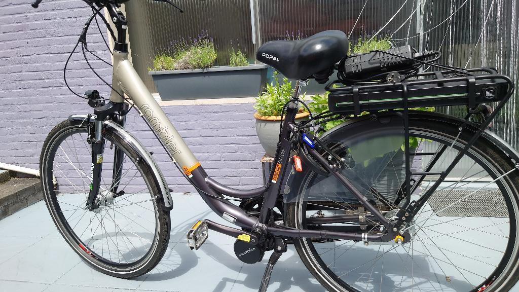 Elektrische fiets met midden motor, Zo goed als nieuw, 47 tot 51 cm, 50 km per accu of meer, Ophalen