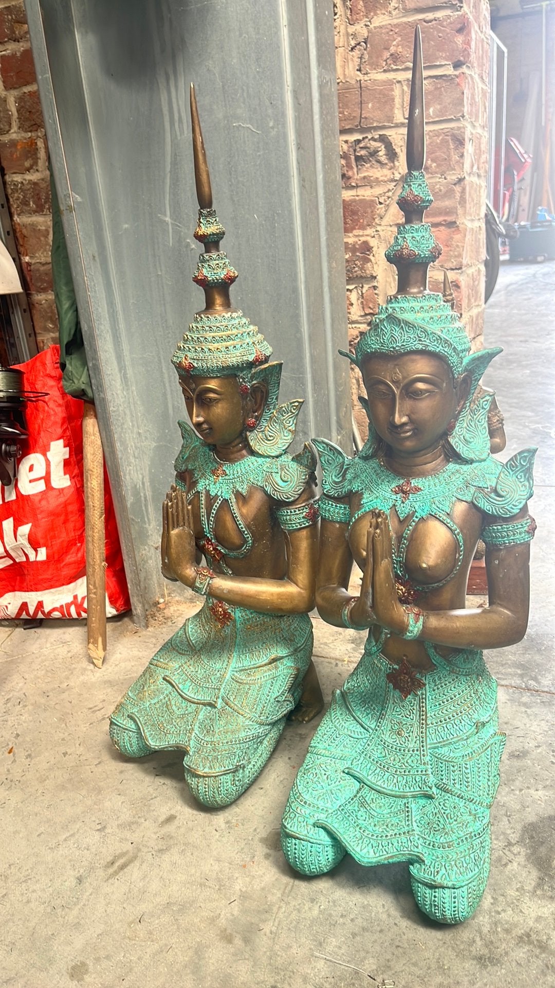 Thaise bronzen beelden, Ophalen, Gebruikt