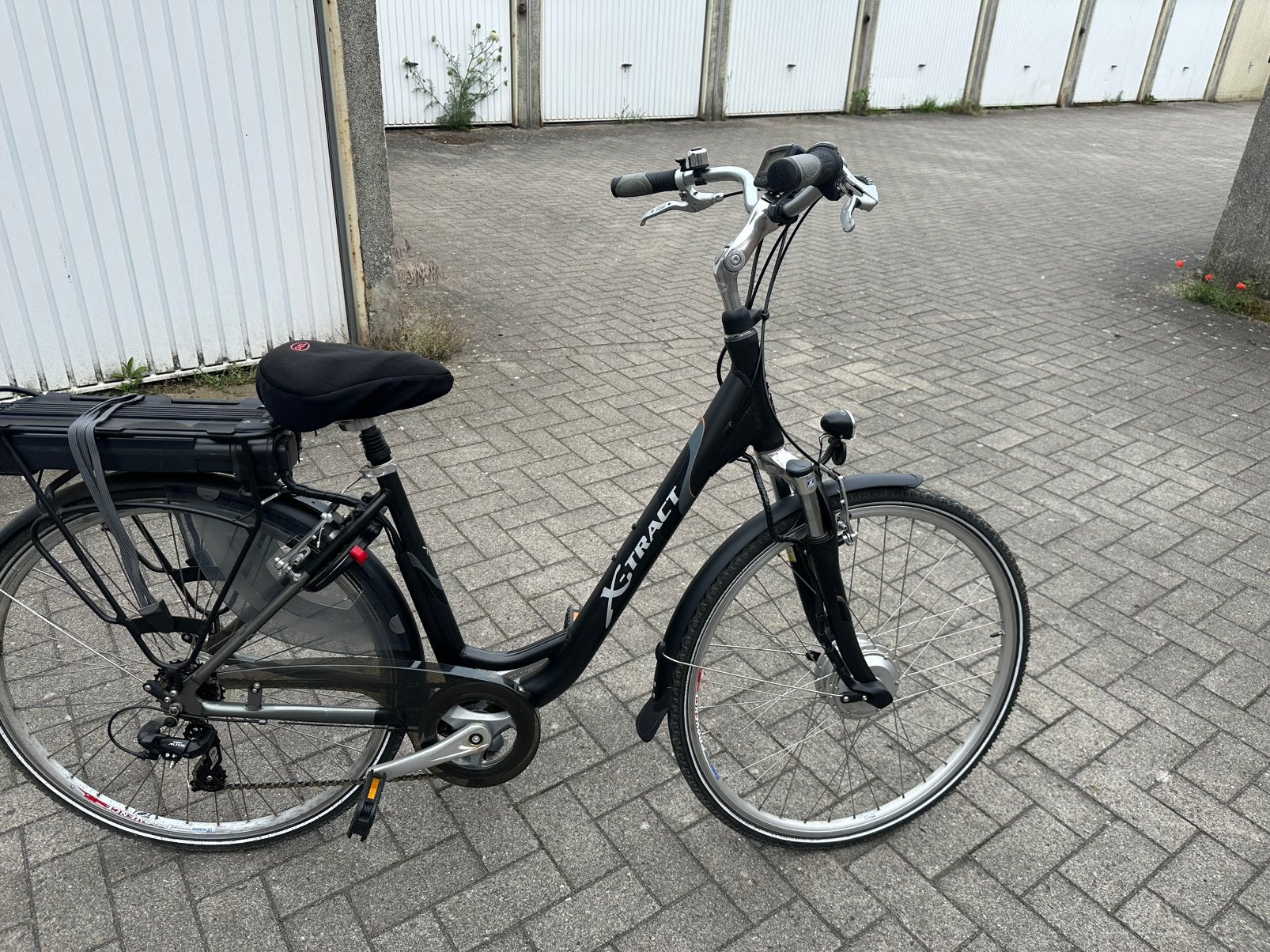 Extrait de vélo électrique en bon état avec seulement 300 km, Enlèvement ou Envoi, Comme neuf