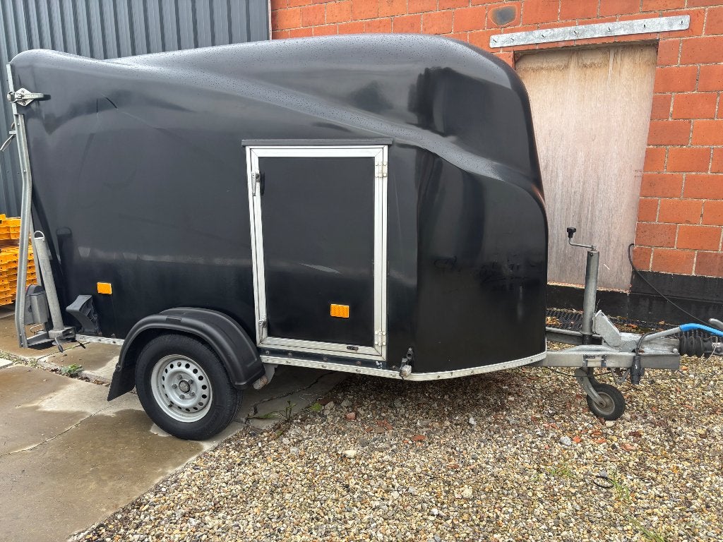 Gesloten aanhangwagen, Enlèvement, Utilisé
