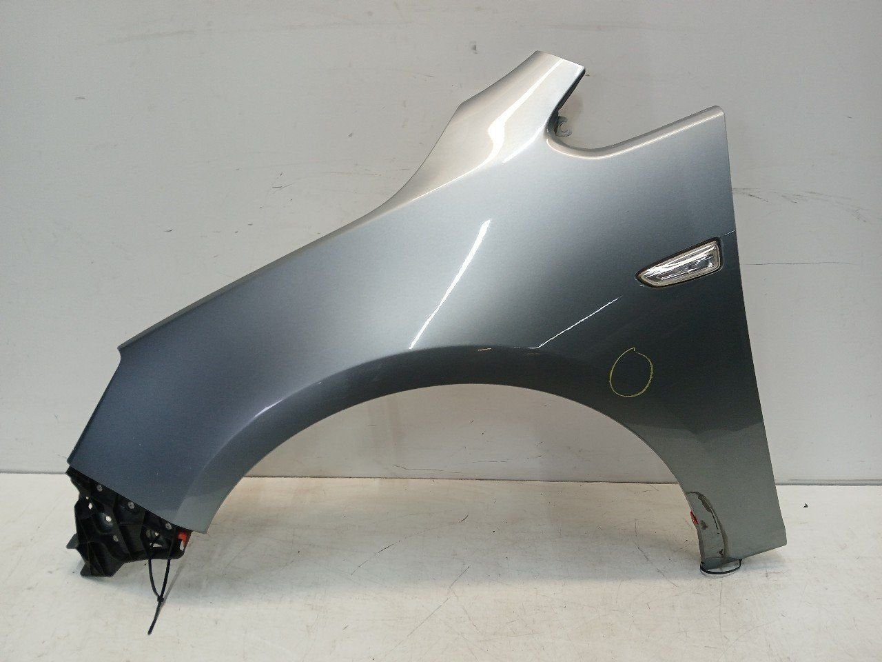 Spatbord links voor Opel Astra, Onderdelen@venauto.nl, Van der Ven Autorecycling B.V., Ettenseweg 76, 4706 PB Roosendaal, The Netherlands