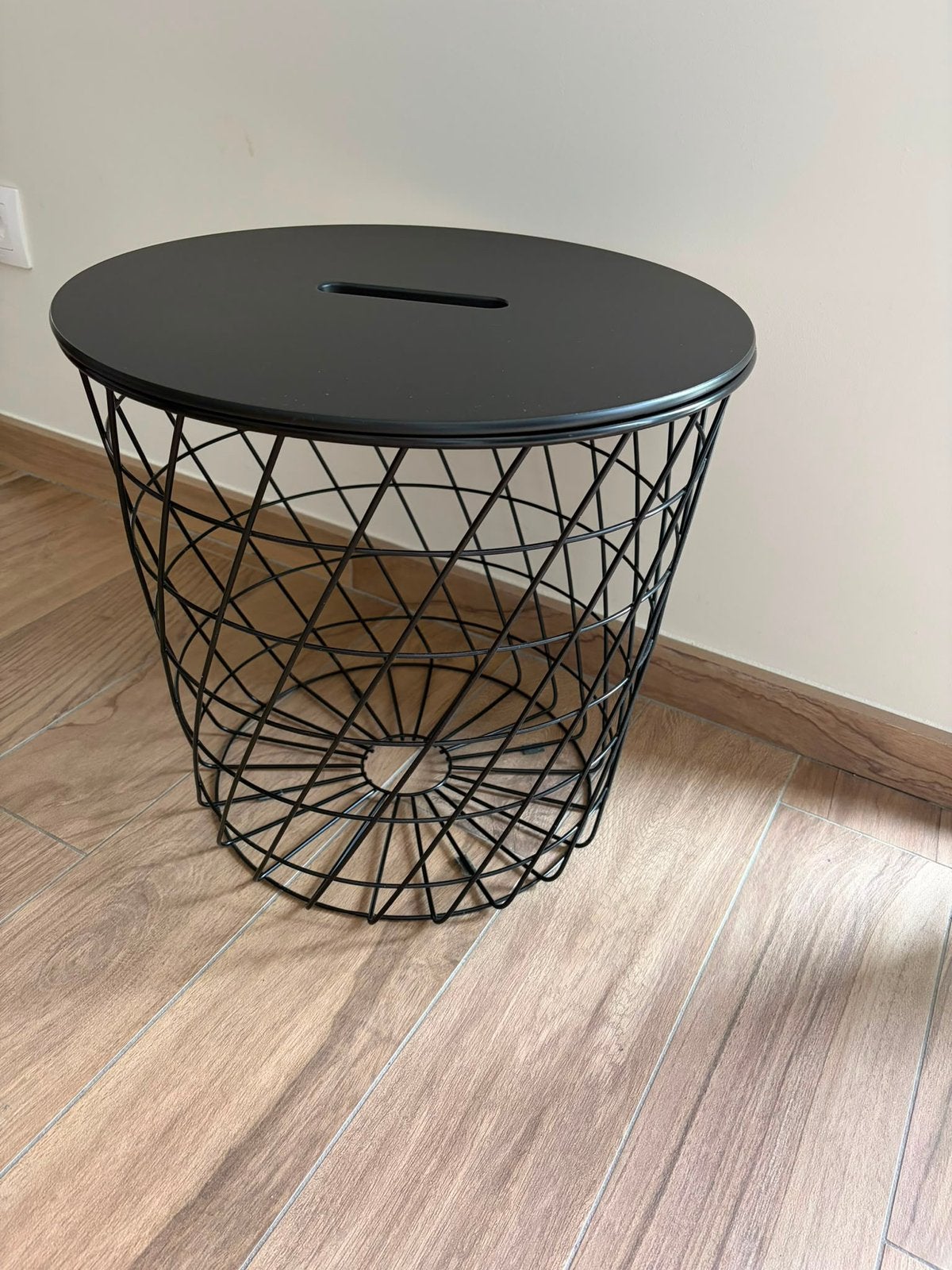 Opbergtafel 40 cm hoog en 43cm diameter, Huis en Inrichting, Ophalen, Zo goed als nieuw