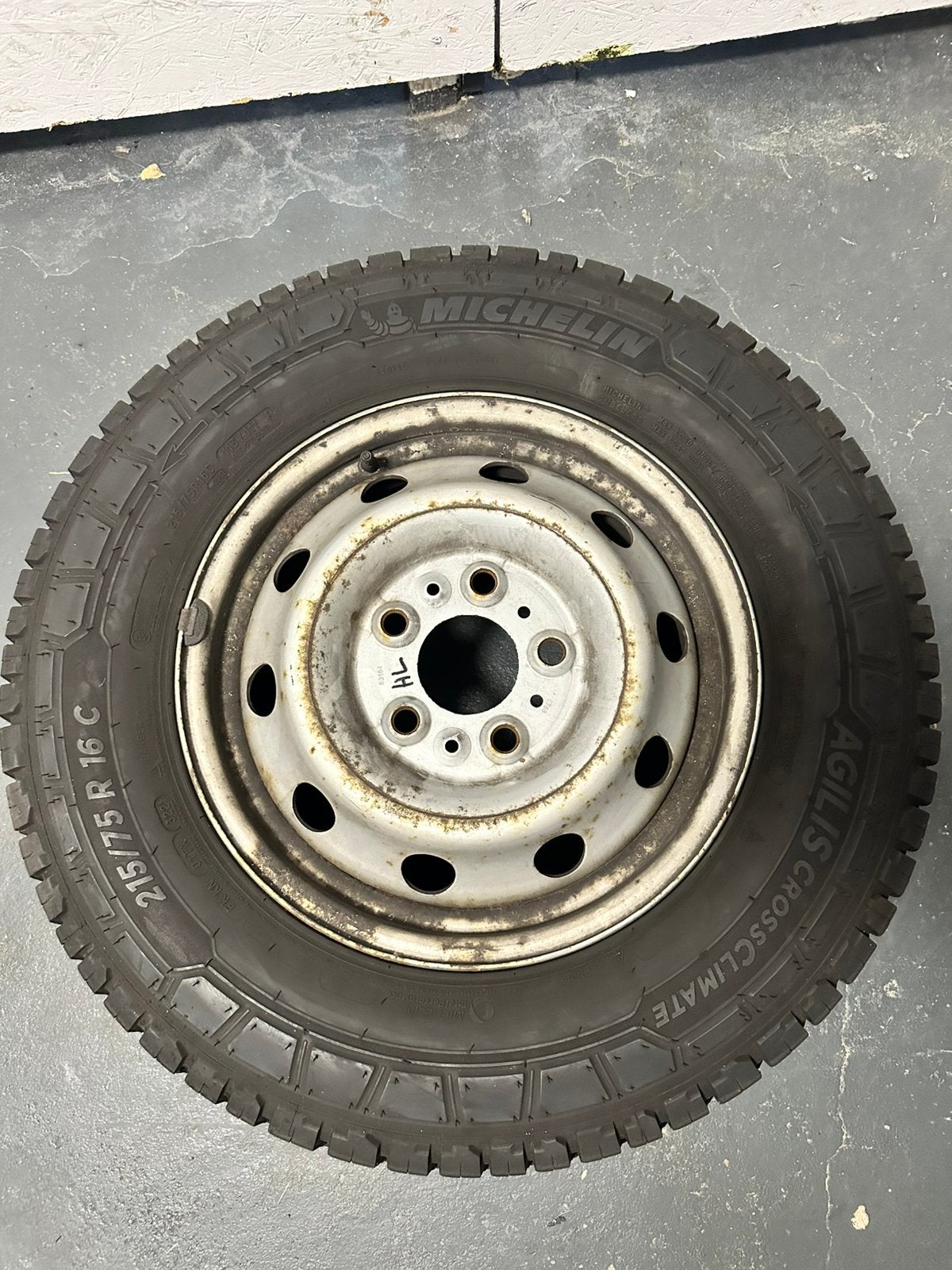 215/75 R16 C, Auto diversen, Ophalen, Zo goed als nieuw