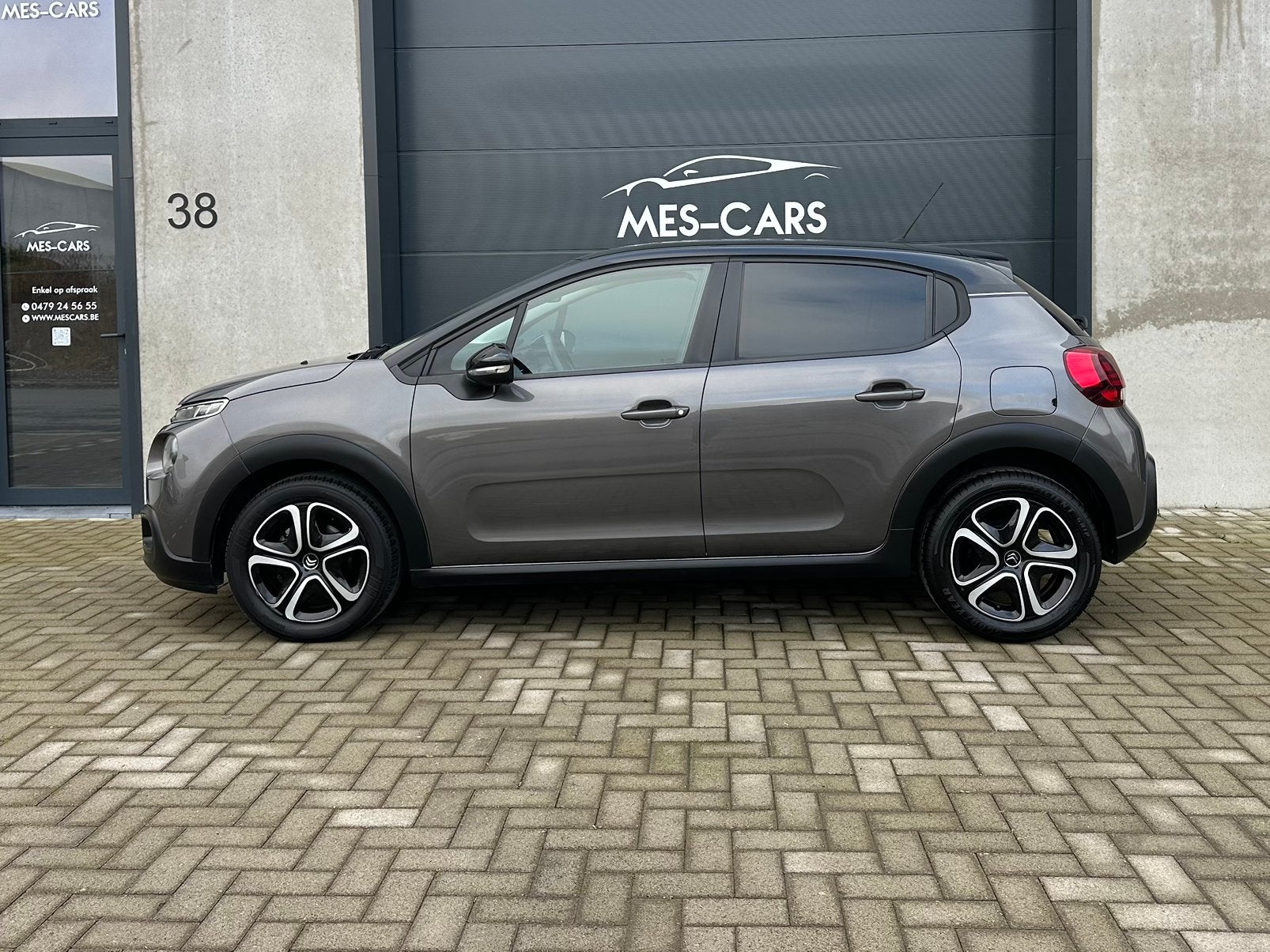 Citroën C3 1.2Benzine 133.000Km / Cruise - CarPlay 2020, Auto's, Dealer onderhouden, Stof, Zwart, Bedrijf