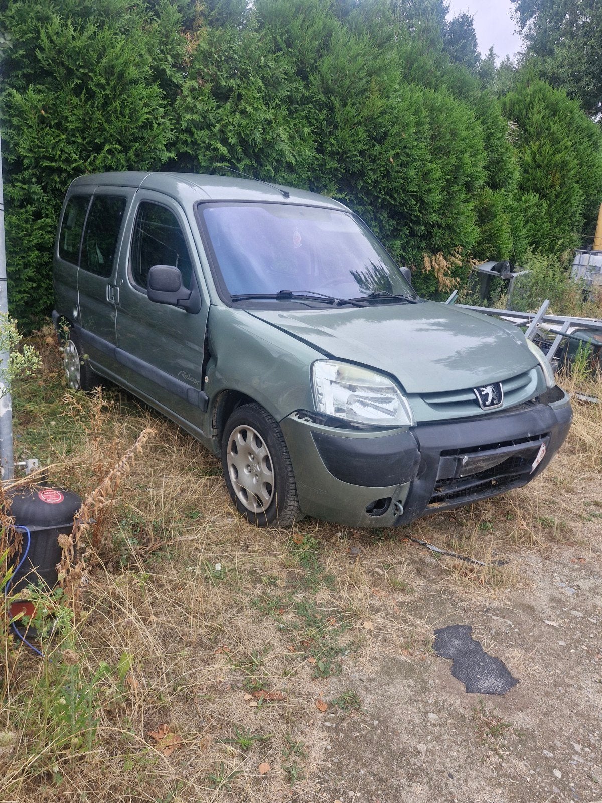 peugeot partner benzine, Auto diversen, Ongevalwagen, Ophalen, Handgeschakeld, Benzine, Peugeot