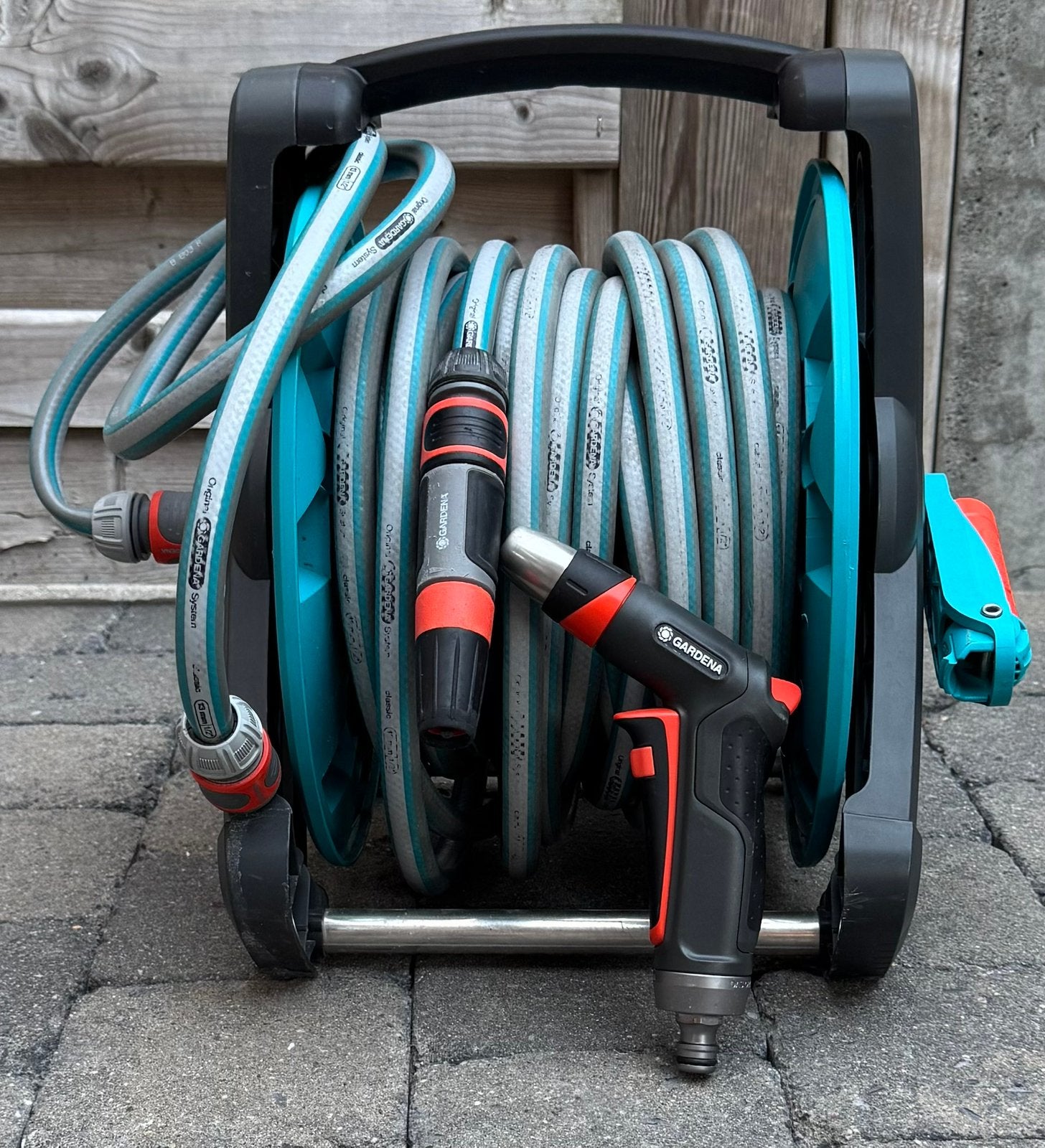 GARDENA Classic Slanghouder (20m) + Premium Spuitpistool, Ophalen, Zo goed als nieuw, Tuinslanghaspel