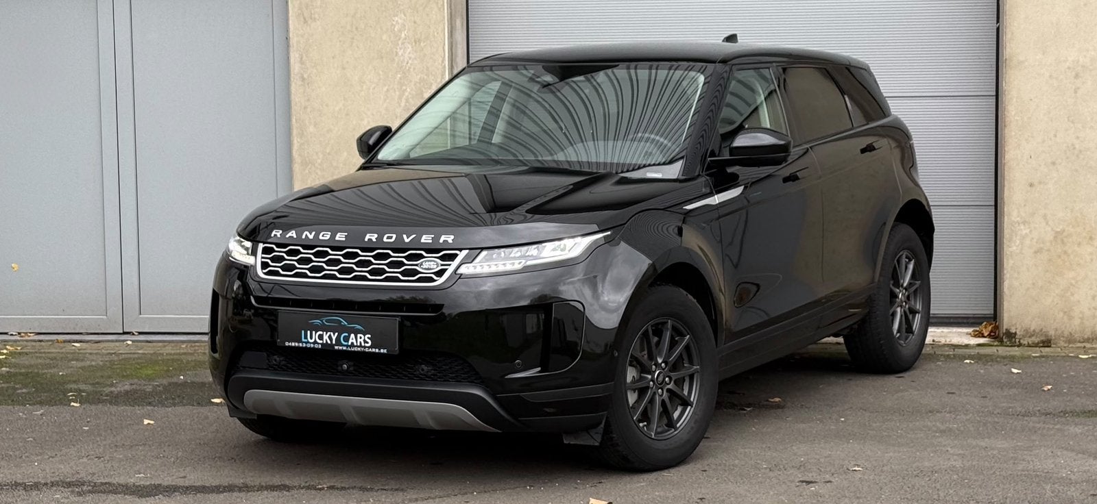 Prachtige Range Rover Evoque van 2021 in goede staat, Auto's, Automaat, Dealer onderhouden, Zwart, Bedrijf