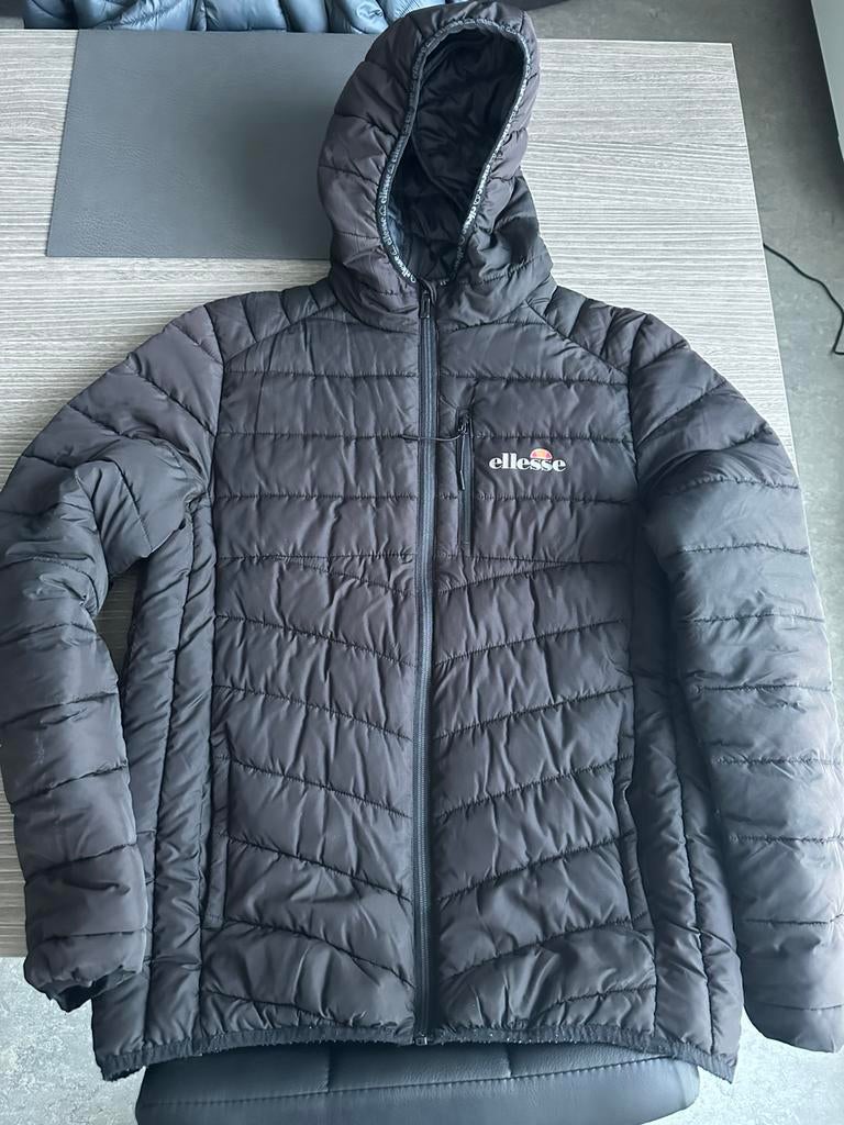 Ellesse jas zwart, Kleding | Heren, Jassen | Winter, Ophalen of Verzenden, Zo goed als nieuw, Maat 46 (S) of kleiner, Zwart