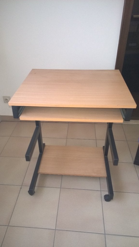 Computer tafel op wieltjes, Ophalen, Zo goed als nieuw, Minder dan 70 cm, 70 tot 120 cm