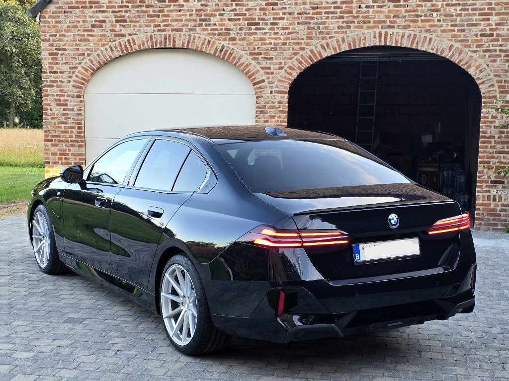 BMW 530e hybride - M Sport Pack Pro, Autos, BMW, Particulier, Série 5, ABS, Caméra de recul, Régulateur de distance, Airbags, Air conditionné