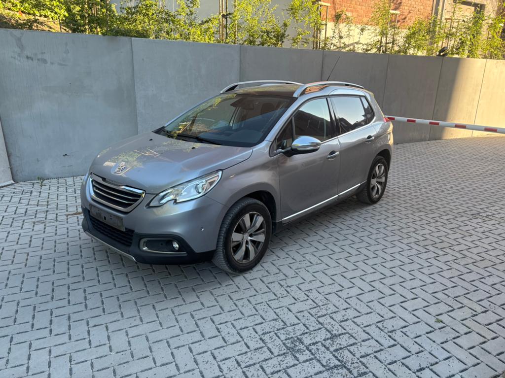 Peugeot 2008 1.2 (63000km) Benzine ⛽️, Auto's, Peugeot, Bedrijf, Onderhoudsboekje, Handgeschakeld, Trekhaak
