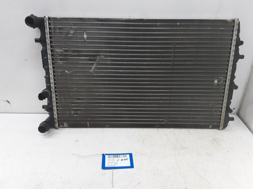 RADIATEUR EAU Volkswagen Polo IV (9N1 / 2/3) (6Q0121253Q), Volkswagen, Mevr. I. Hauben, Utilisé, Rue de l'Espoir 34 34
4030  GRIVEGNÉE, BE