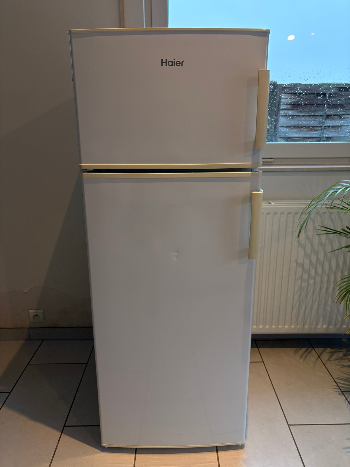 Koelkast Haier A++, Elektronische apparatuur, Ophalen, 150 tot 200 liter, Gebruikt, Energieklasse A of zuiniger