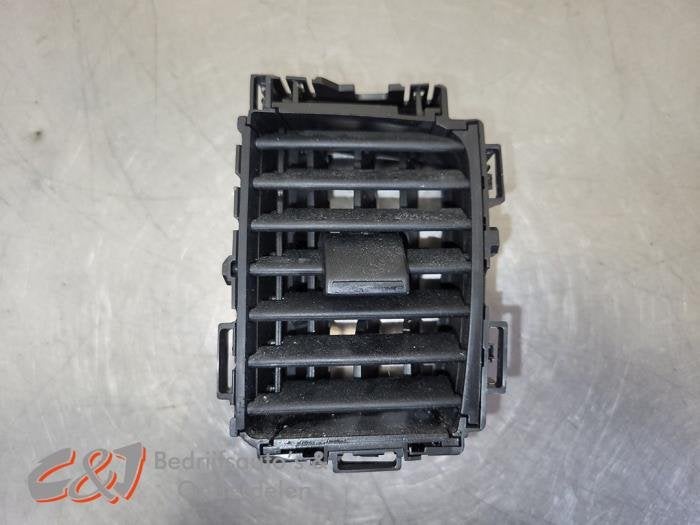 Grille aération tableau de bord d'un Peugeot Expert, -, 3 mois de garantie, Utilisé, -