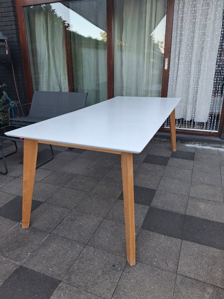 Grote zeer degelijke eettafel, Ophalen, Overige materialen, Gebruikt, 200 cm of meer