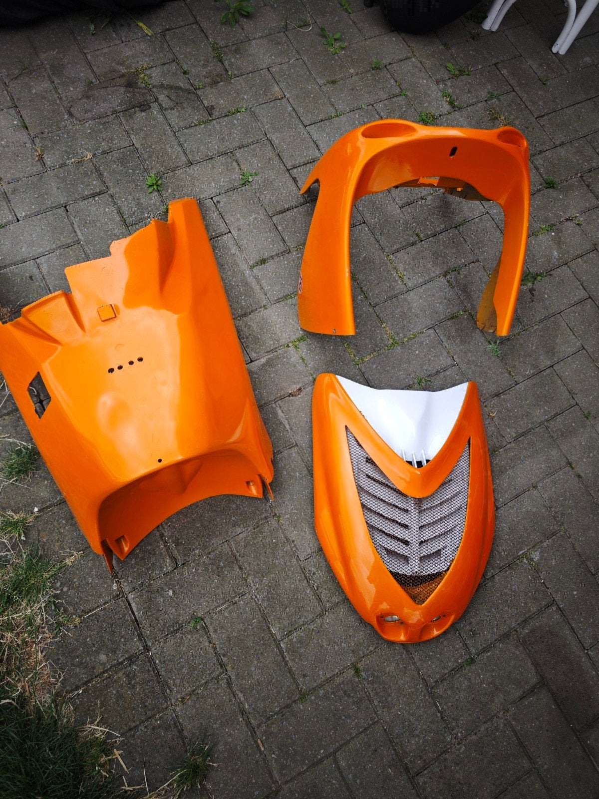 Aerox kappen, Ophalen, Koplamp
