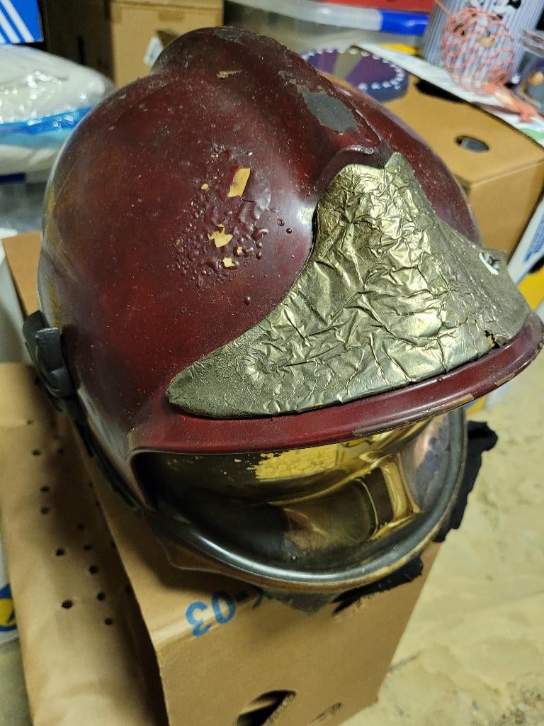 Casque de pompiers, Enlèvement, Autres, Casque ou Béret