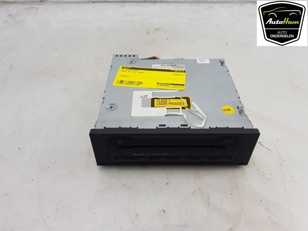 CD WISSELAAR Audi A4 Avant (B7) (|8E0035111D|), Gebruikt, Audi