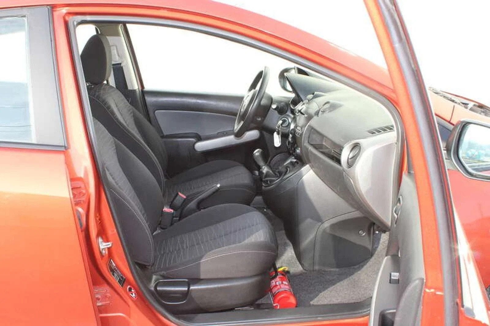Mazda 2 1.3i Airco/5Deurs incl. 2JAAR garantie! (bj 2010), Auto's, Mazda, Stof, https://public.car-pass.be/vhr/9889932d-d9b8-4e3c-a6f5-a3821e7c8cbc