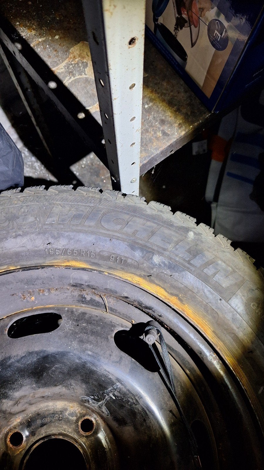 2 pneus blackstone et 2 roue complète michelin alpin, Neuf, 15 pouces, Pneus et Jantes, Pneus hiver