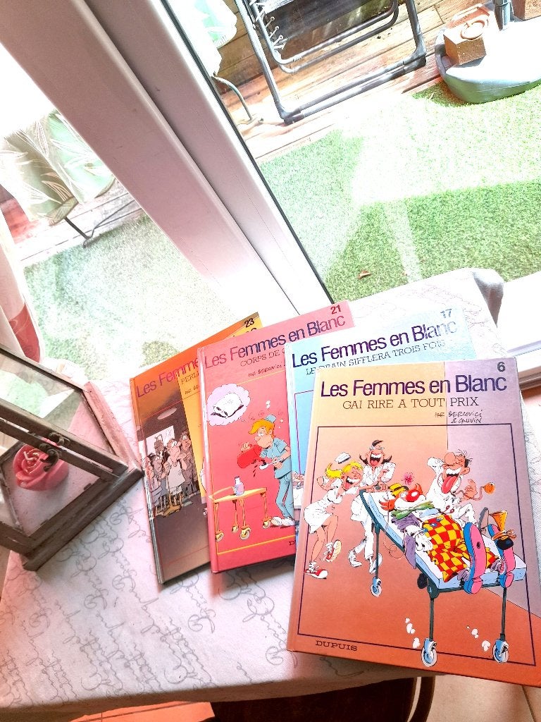 4 BD neuves " Les Femmes en Blanc", Neuf, Plusieurs BD, Bercovici & Cauvin, Enlèvement ou Envoi