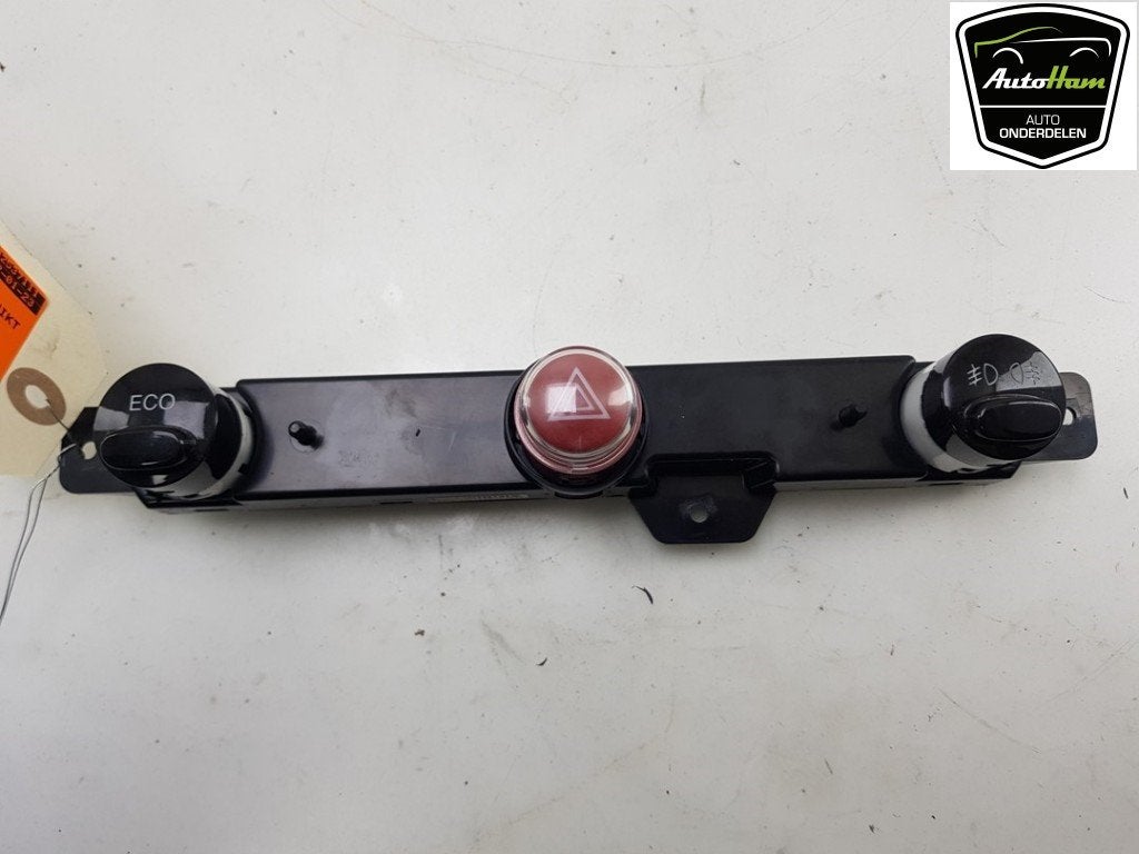 COMMUTATEUR DE FEUX DE DETRESSE 500 (312) (|735527546|), Dhr. J. Ham, Administratie@autoham.nl, Utilisé, Fiat