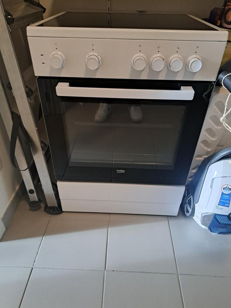 inductie fornuis van beco met oven, Electroménager, Cuisinières, Enlèvement ou Envoi, Induction