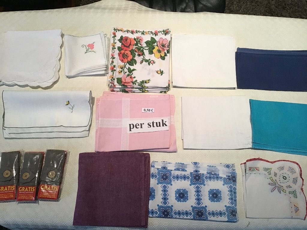 15 sets de serviettes à 0,50 euro par serviette, Maison & Meubles, Enlèvement ou Envoi, Comme neuf, Serviette
