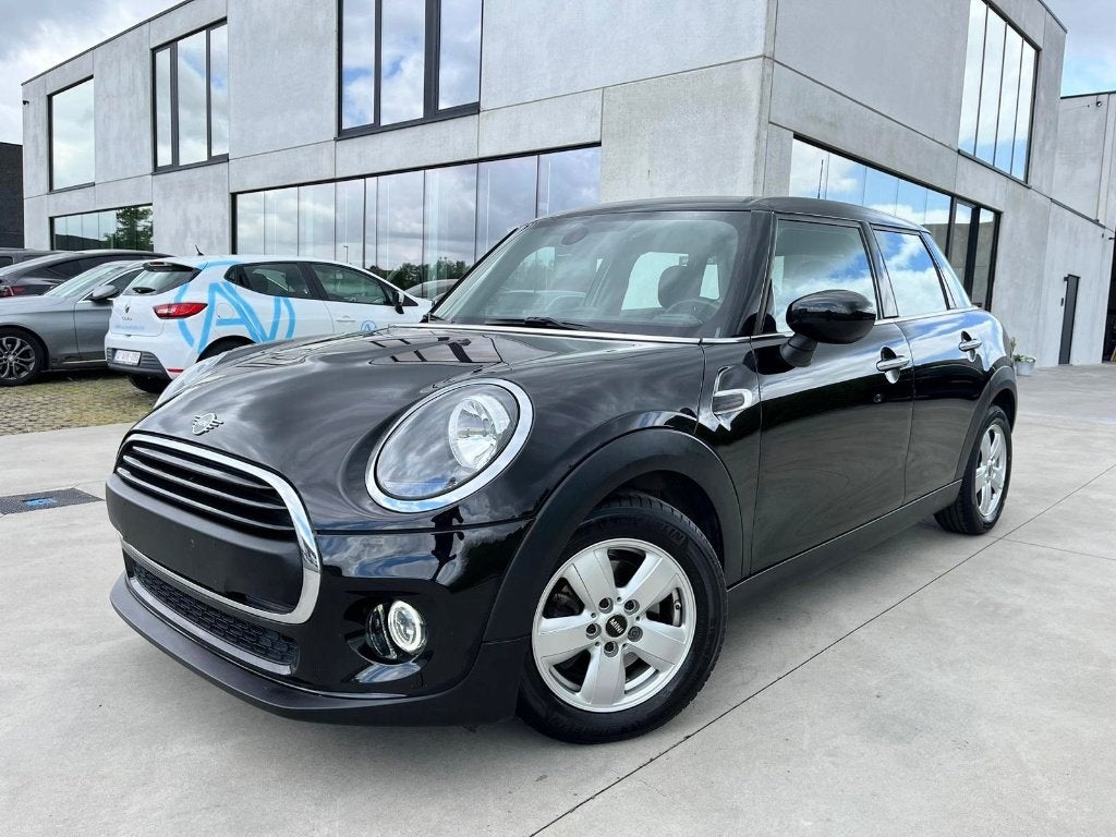 Mini one 2021 5D/benzine/Carplay/Navi/PDC/Garantie, Voorwielaandrijving, Stof, Zwart, Bedrijf