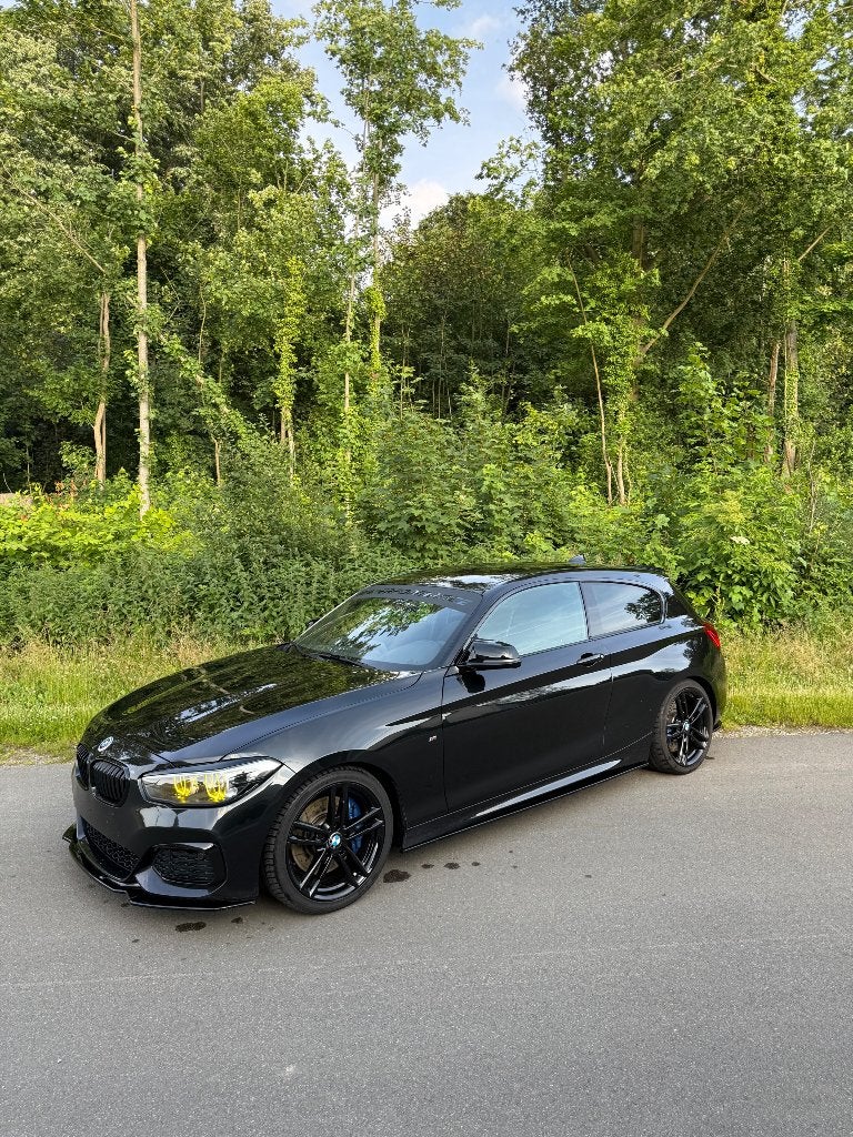 À vendre bmw 140i, Auto's, BMW, Bedrijf, 1 Reeks, Apple Carplay, Benzine, Euro 6, Coupé, 3 deurs, Automaat, Zwart, Zwart, Alcantara