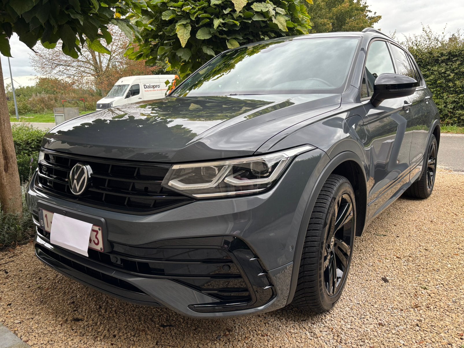 VW TIGUAN eHybrid 1.4 R-Line Business Premium OPF DSG, Auto's, Euro 6, 4 cilinders, Leder en Stof, 5 zetels