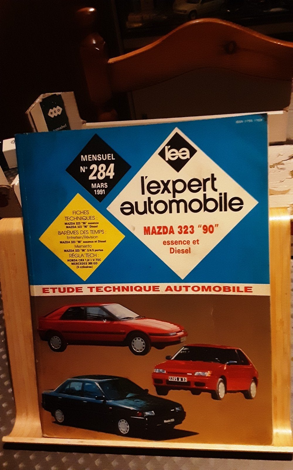 mazda 323 l expert automobille, Livres, Enlèvement ou Envoi, Mazda